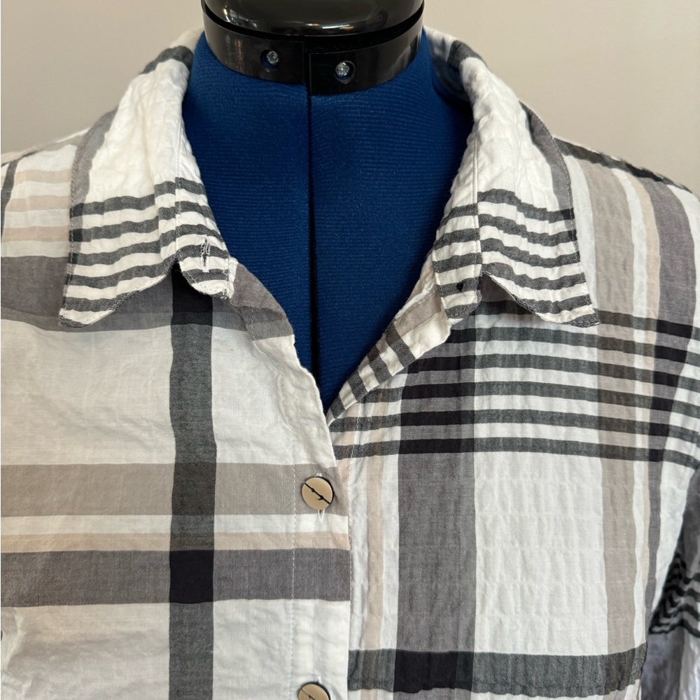 “Wrinkled look” fun, button-down shirt - Picture 2 of 13